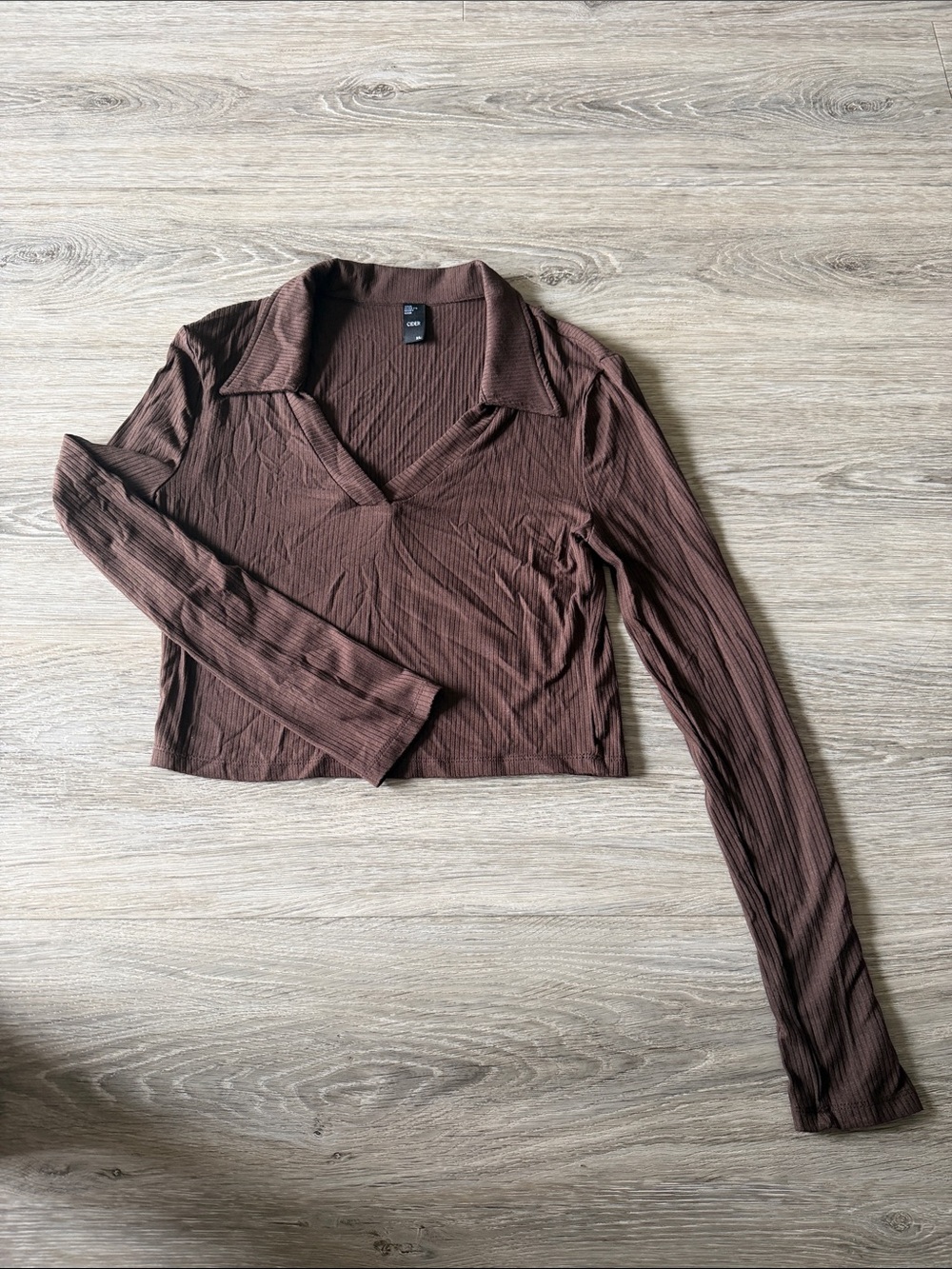 Brown Ribbed Cropped  Long-Sleeve Collared V-Neck Top